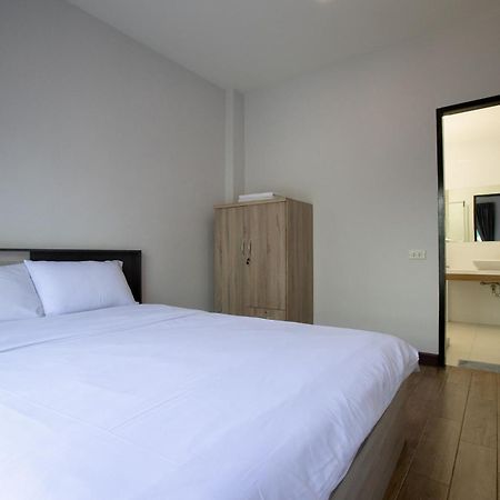 Room 36 Service Apartment Bangkok Kültér fotó