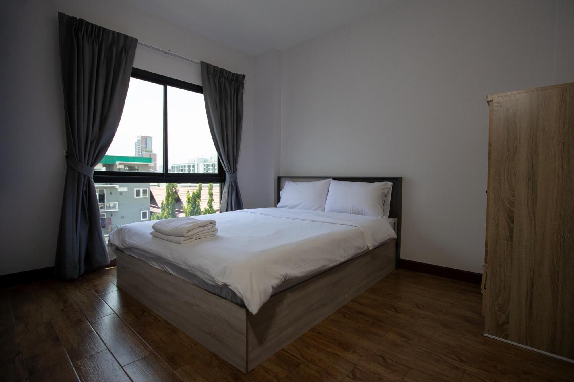 Room 36 Service Apartment Bangkok Kültér fotó