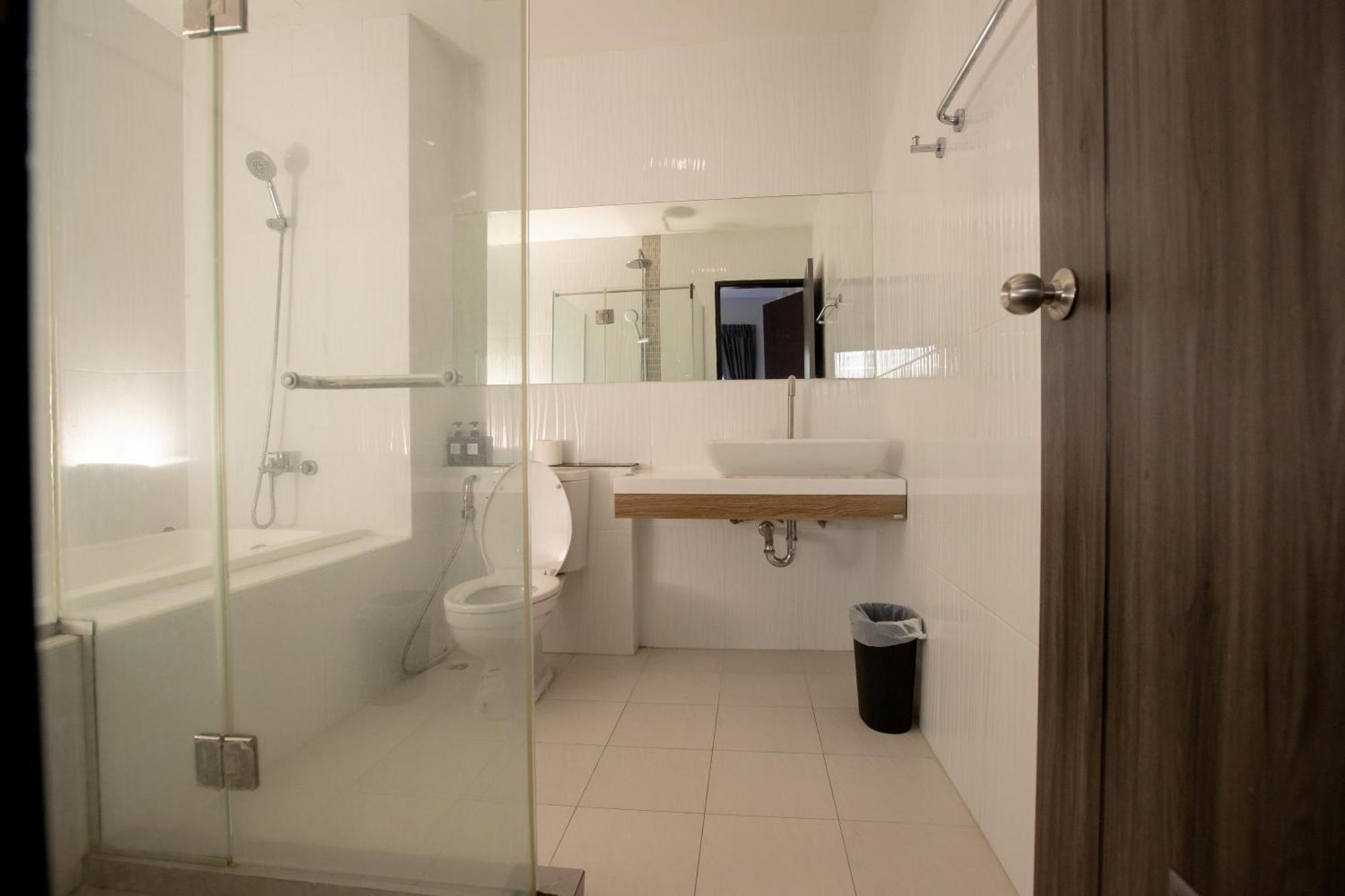Room 36 Service Apartment Bangkok Kültér fotó